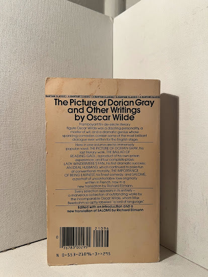 The Picture of Dorian Gray and Other Writings by Oscar Wilde