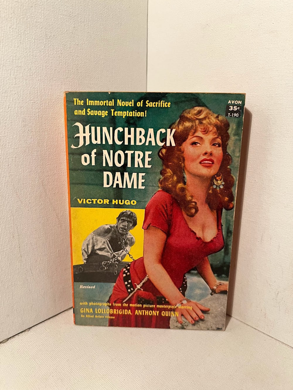 5 vintage 1940's paperbacks