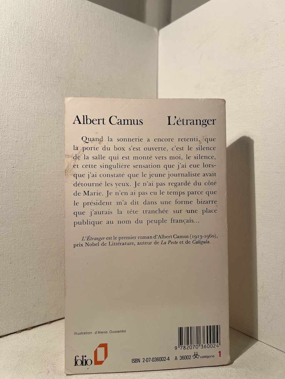 L'etranger by Albert Camus