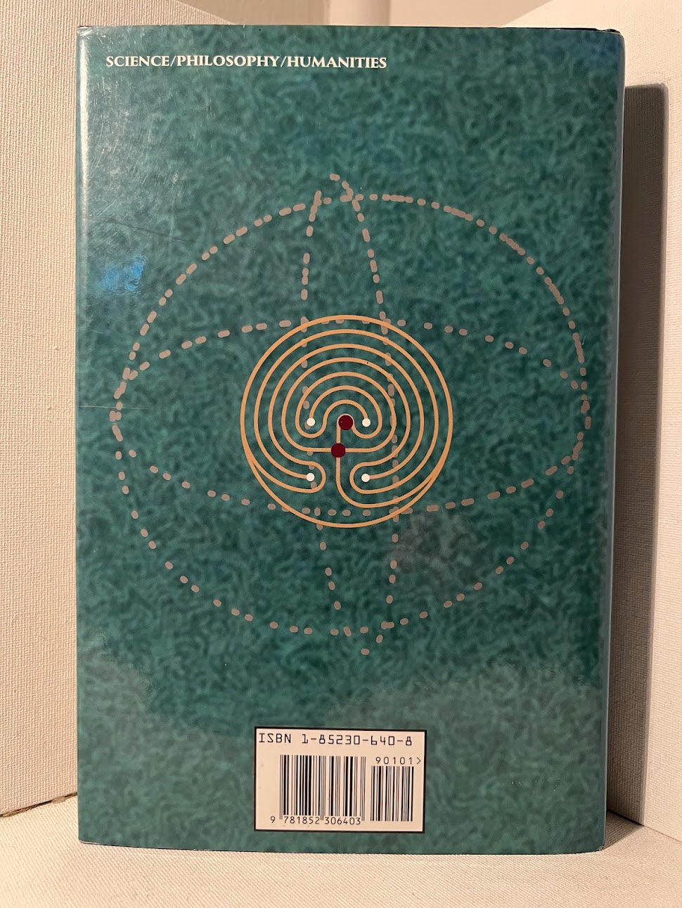 The Acentric Labyrinth: Giordano Bruno's Prelude to Contemporary Cosmology by Ramon G Mendoza