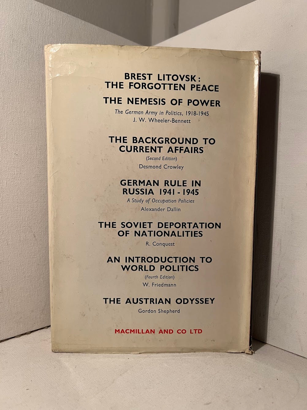 Independent Eastern Europe: A History by C.A. Macartney and A.W. Palmer