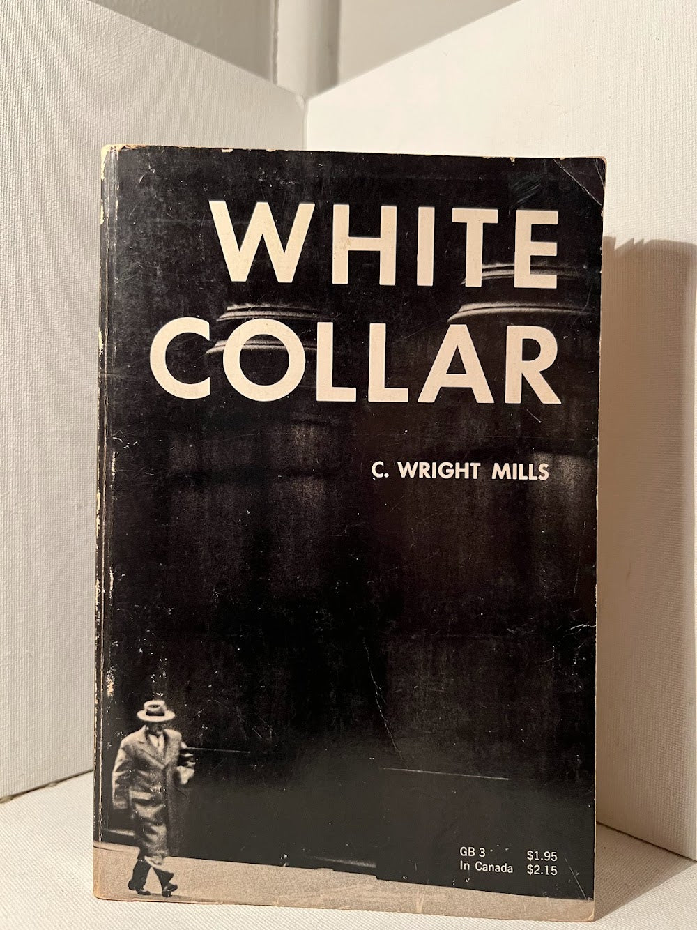 White Collar by C. Wright Mills