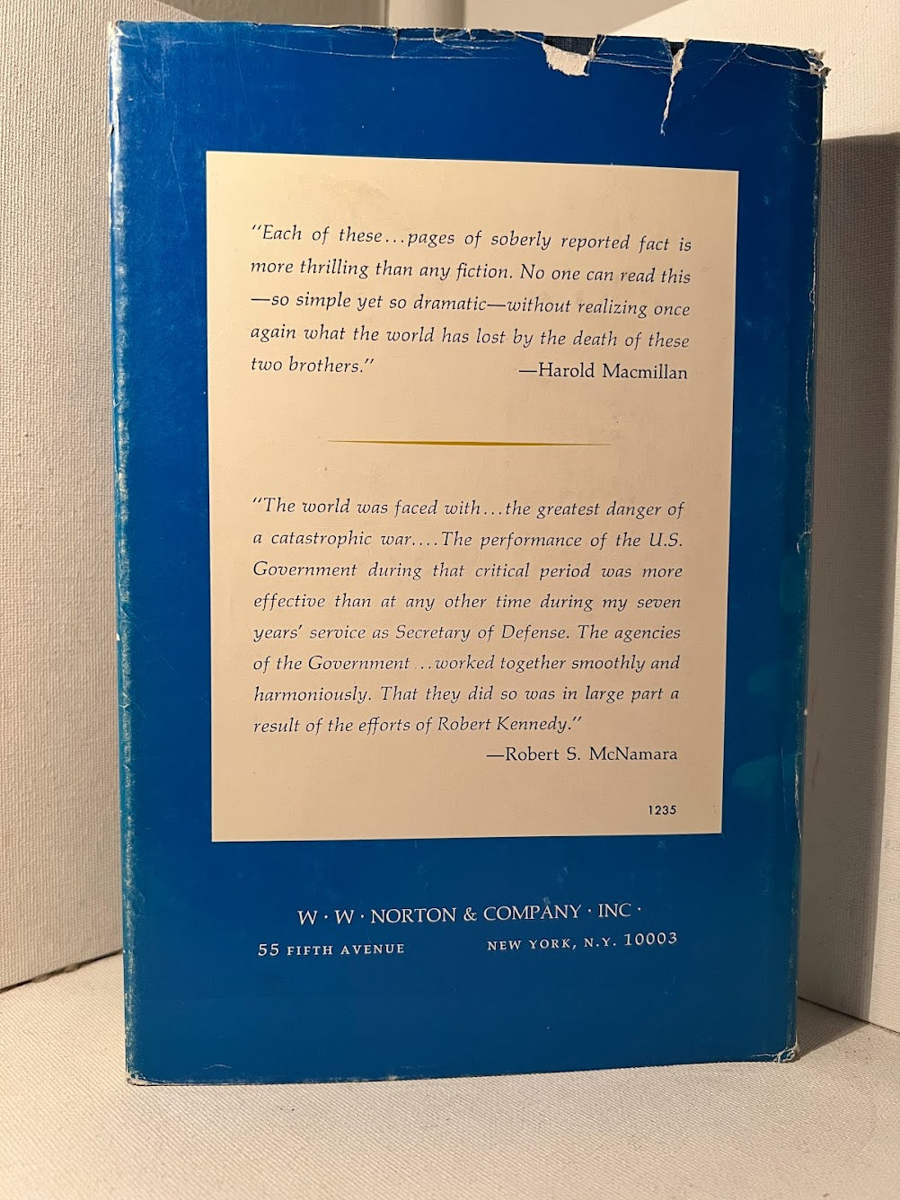 Thirteen Days: A Memoir of the Cuban Missile Crisis by Robert F. Kennedy