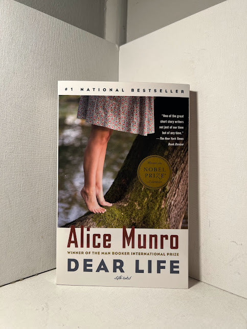 Dear Life by Alice Munro